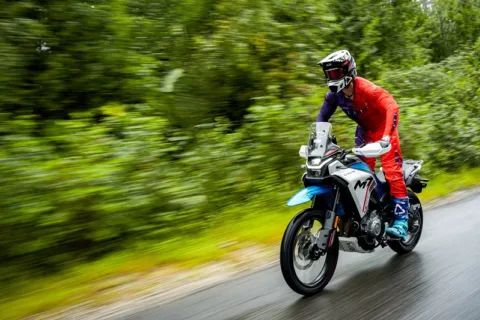 CFMOTO 450MT