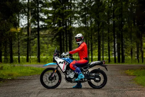 CFMOTO 450MT