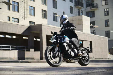CFMOTO 700CL-X