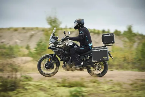 CFMOTO 700MT