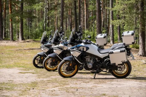 CFMOTO 800MT