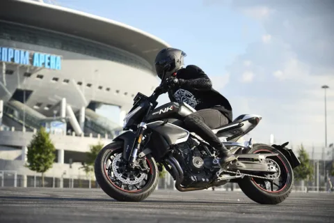 CFMOTO 800NK